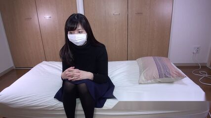 Amateur Web Cam Shaved Pussy